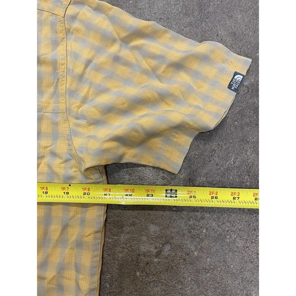 The‎ North Face Shirt Mens Medium Yellow Check Short Sleeve Button Up Hiking